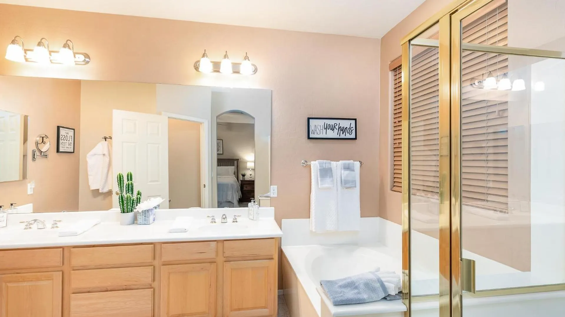 Golf Front Home, Central Location, Heated Pool! Phoenix